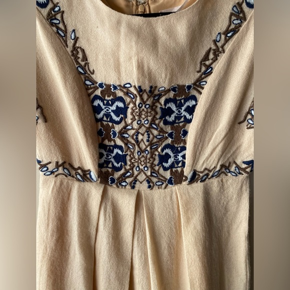 NWT• Korvilas Yulia for Anthropologie Embroidered Boho Mini Dress Cream Blue 2P - Picture 4 of 16